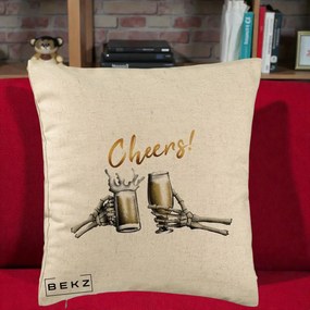 Perna Decorativa Halloween Cheers Schelete cu Bere, 40x40 cm, Bej, Husa Detasabila, Perna Inclusa, BEKZ®