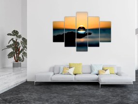 Tabloul cu bilă din sticlă în palmă (150x105 cm)