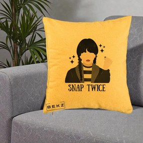 Perna Personalizata Wednesday Snap Twice, 40x40 cm, Galben, Husa Detasabila, Perna Inclusa, BEKZ®