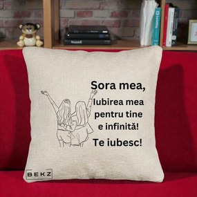 Cadou pentru Sora - Perna Personalizata Sora Mea Te Iubesc Line Art Doua Fete cu Brate Ridicate, 40x40 cm, Bej Canapea, Husa Detasabila, Perna Inclusa, BEKZ®