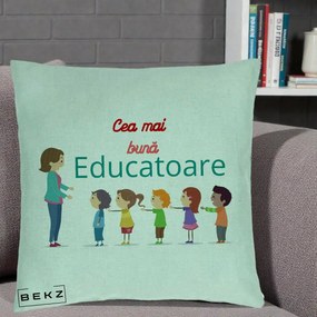 Cadou pentru Educatoare - Perna Personalizata Cea mai Buna Educatoare cu Ilustratie Copii si Educatoare, 40x40 cm, Verde Menta, Husa Detasabila, Perna Inclusa, BEKZ®