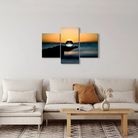 Tabloul cu bilă din sticlă în palmă (90x60 cm)