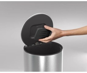 Coș de gunoi argintiu lucios cu pedală din oțel inoxidabil 30 l Arc – Joseph Joseph