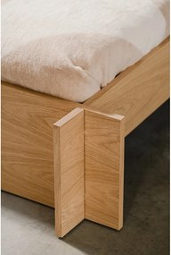 Pat matrimonial în culoare naturală din placă aglomerată de lemn/din placaj cu aspect de lemn de stejar cu somieră 200x200 cm Valt – noo.ma