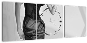 Tablou - Femeie într-o rochie scurtă (cu ceas) (90x30 cm)