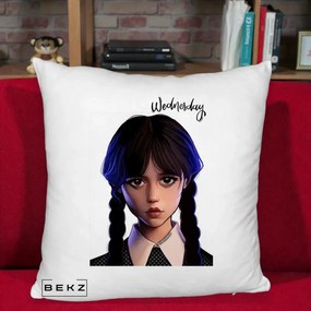 Perna Personalizata Wednesday Addams Portret Realist, 40x40 cm, Alb Pufos, Husa Detasabila, Perna Inclusa, BEKZ®