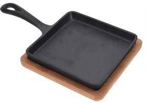 Tigaie tapas, patrat, fonta, suport bambus, 14 x 14 x 3.4 cm, lungime cu maner 24 cm