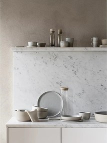 Farfurie gri deschis pentru servire din ceramică Sablo L – Blomus