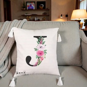 Cadou Personalizat - Perna Personalizata Monograma Florala Litera J, 40x40 cm, Bej cu Franjuri, Husa Detasabila, Perna Inclusa, BEKZ®