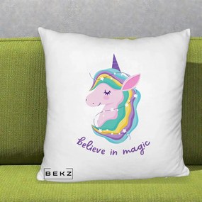 Perna Decorativa Unicorn Believe in Magic, 40x40 cm, Alb Pufos, Husa Detasabila, Perna Inclusa, BEKZ®