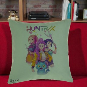 Perna Personalizata K-pop HUNTRX Trio Foto cu Pisica, 40x40 cm, Verde, Husa Detasabila, Perna Inclusa, BEKZ®