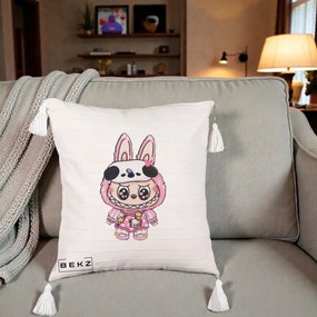 Perna Personalizata Labubu Panda-Bunny Roz, 40x40 cm, Bej cu Franjuri, Husa Detasabila, Perna Inclusa, BEKZ®