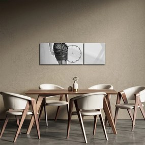 Tablou - Femeie într-o rochie scurtă (cu ceas) (90x30 cm)