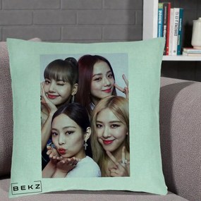 Perna Personalizata K-pop BLACKPINK Foto Grup Selfie 4 Membre, 40x40 cm, Verde Menta, Husa Detasabila, Perna Inclusa, BEKZ®
