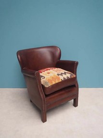 Fotoliu clasic din piele integrală superioară cu șezut kilim și picioare din lemn de stejar, „Turner”
