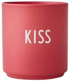 Cană din porțelan Design Letters Kiss, 300 ml, roșu