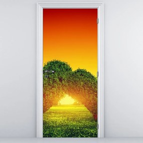 Fototapet pentru ușă - Inimă în coroana copacului (95x205cm)