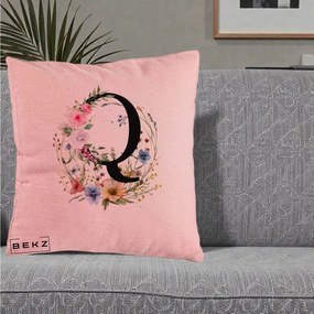 Cadou Personalizat - Perna Personalizata Monogram Litera Q cu Flori Acuarela, 40x40 cm, Roz, Husa Detasabila, Perna Inclusa, BEKZ®