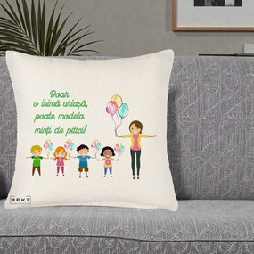 Cadou pentru Educatoare - Perna Personalizata Doar o Inima Uriasa poate Modela Minti de Pitici cu Educatoare si Baloane, 40x40 cm, Crem Reliefat, Husa Detasabila, Perna Inclusa, BEKZ®