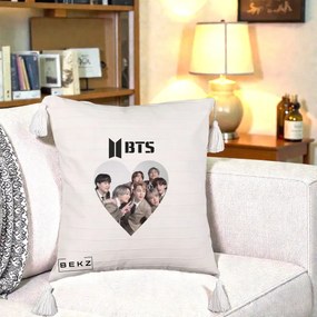 Perna Personalizata K-pop BTS Grup Fotografie in Inima, 40x40 cm, Bej cu Franjuri, Husa Detasabila, Perna Inclusa, BEKZ®
