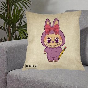 Perna Personalizata Labubu Mov cu Funda Rosie si Creion, 40x40 cm, Crem, Husa Detasabila, Perna Inclusa, BEKZ®