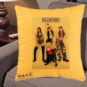 Perna Personalizata K-pop BLACKPINK Fotografie Grup Tinute Edgy, 40x40 cm, Galben, Husa Detasabila, Perna Inclusa, BEKZ®
