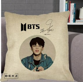 Perna Personalizata K-pop BTS Jimin Portret Cerc Autograf Geaca, 40x40 cm, Crem, Husa Detasabila, Perna Inclusa, BEKZ®