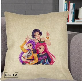 Perna Personalizata K-pop HUNTRX Trio Animat Fete Foto, 40x40 cm, Crem, Husa Detasabila, Perna Inclusa, BEKZ®