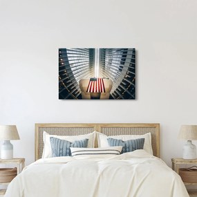 Tablou unei construcții cu steagul SUA (90x60 cm)