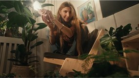 Fotoliu albastru închis Sway – Karup Design