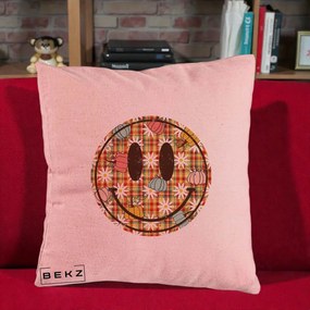Perna Decorativa Smiley Face de Toamna cu Tartan si Dovlecei, 40x40 cm, Roz, Husa Detasabila, Perna Inclusa, BEKZ®