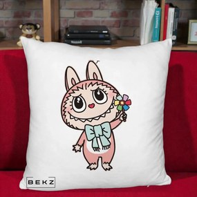 Perna Personalizata Labubu Roz cu Morisca, 40x40 cm, Alb Pufos, Husa Detasabila, Perna Inclusa, BEKZ®