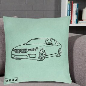 Perna Personalizata BMW Seria 7 Linie Minimalista, 40x40 cm, Verde Menta, Husa Detasabila, Perna Inclusa, BEKZ®