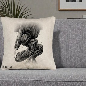 Perna Personalizata Berserk Guts Armor of Darkness Manga, 40x40 cm, Bej Canapea, Husa Detasabila, Perna Inclusa, BEKZ®