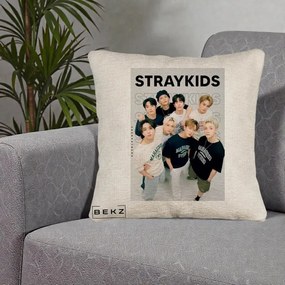 Perna Personalizata K-pop Stray Kids STRAYKIDS Alb-Negru cu Foto Grup, 40x40 cm, Bej Canapea, Husa Detasabila, Perna Inclusa, BEKZ®