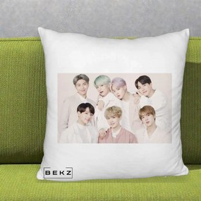 Perna Personalizata K-pop BTS Foto Grup Landscape Pastel, 40x40 cm, Alb Pufos, Husa Detasabila, Perna Inclusa, BEKZ®