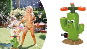 Joc cu apa in aer liber, cactus
