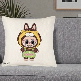 Perna Personalizata Labubu Leu Galben cu Salopeta, 40x40 cm, Crem Reliefat, Husa Detasabila, Perna Inclusa, BEKZ®