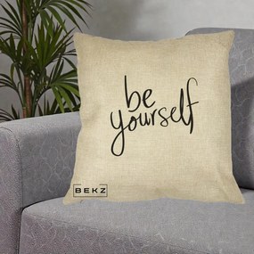 Perna Decorativa Be Yourself Caligrafie Neagra, 40x40 cm, Crem, Husa Detasabila, Perna Inclusa, BEKZ®