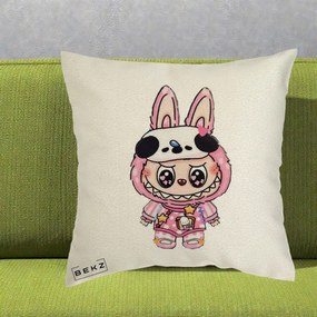 Perna Personalizata Labubu Panda-Bunny Roz, 40x40 cm, Ecru, Husa Detasabila, Perna Inclusa, BEKZ®