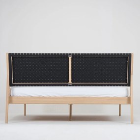 Pat matrimonial negru/în culoare naturală din lemn masiv de stejar 140x200 cm Fawn – Gazzda