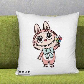 Perna Personalizata Labubu Roz cu Morisca, 40x40 cm, Alb Pufos, Husa Detasabila, Perna Inclusa, BEKZ®
