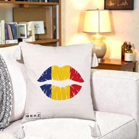 Perna Personalizata Buze Tricolor Romania, 40x40 cm, Bej cu Franjuri, Husa Detasabila, Perna Inclusa, BEKZ®