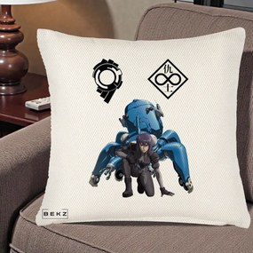 Perna Personalizata Ghost in the Shell Motoko si Tachikoma, 40x40 cm, Crem Reliefat, Husa Detasabila, Perna Inclusa, BEKZ®