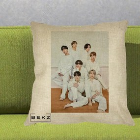 Perna Personalizata K-pop BTS Foto Grup All-White Elegant, 40x40 cm, Crem, Husa Detasabila, Perna Inclusa, BEKZ®