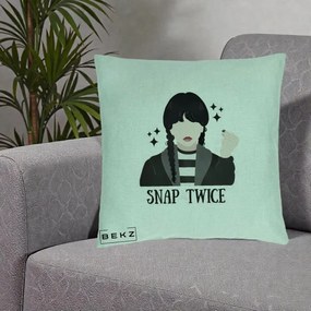 Perna Personalizata Wednesday Snap Twice, 40x40 cm, Verde Menta, Husa Detasabila, Perna Inclusa, BEKZ®