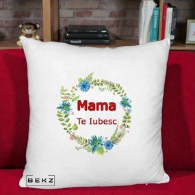 Cadou pentru Mama - Perna Personalizata Mama Te Iubesc Flori Albastre, 40x40 cm, Alb Pufos, Husa Detasabila, Perna Inclusa, BEKZ®