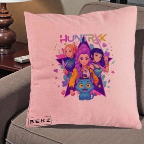 Perna Personalizata K-pop HUNTRX Trio cu Pisica Stele, 40x40 cm, Roz, Husa Detasabila, Perna Inclusa, BEKZ®