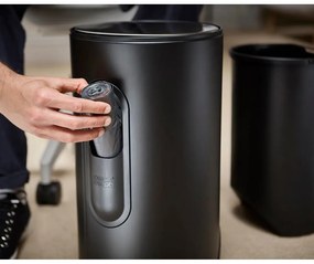 Coș de gunoi negru mat cu pedală din metal 10 l Arc – Joseph Joseph