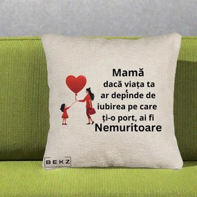 Cadou pentru Mama - Perna Personalizata Mama Nemuritoare cu Bebelus Kawaii, 40x40 cm, Bej Canapea, Husa Detasabila, Perna Inclusa, BEKZ®